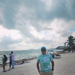 Meet your Posher, Adonis